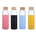 Customized Logo Borosilicate Glass Water Bottle, Drinking Water Bottle with Silicone Sleeve and Ss Cap